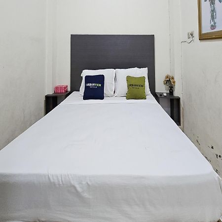 Urbanview Hotel Kharisma Banjarmasin บันจาร์มาซิน ภายนอก รูปภาพ