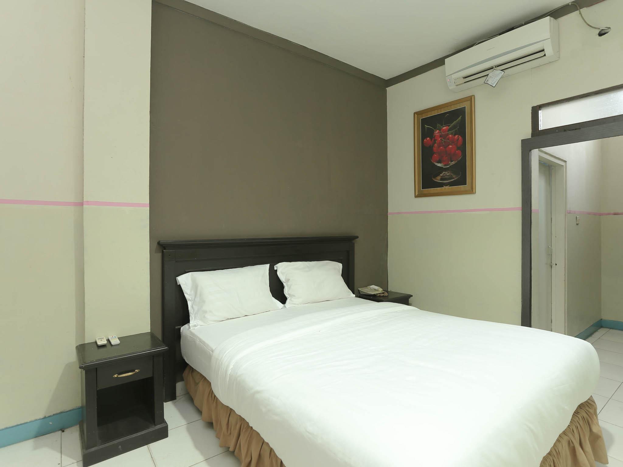 Urbanview Hotel Kharisma Banjarmasin บันจาร์มาซิน ภายนอก รูปภาพ