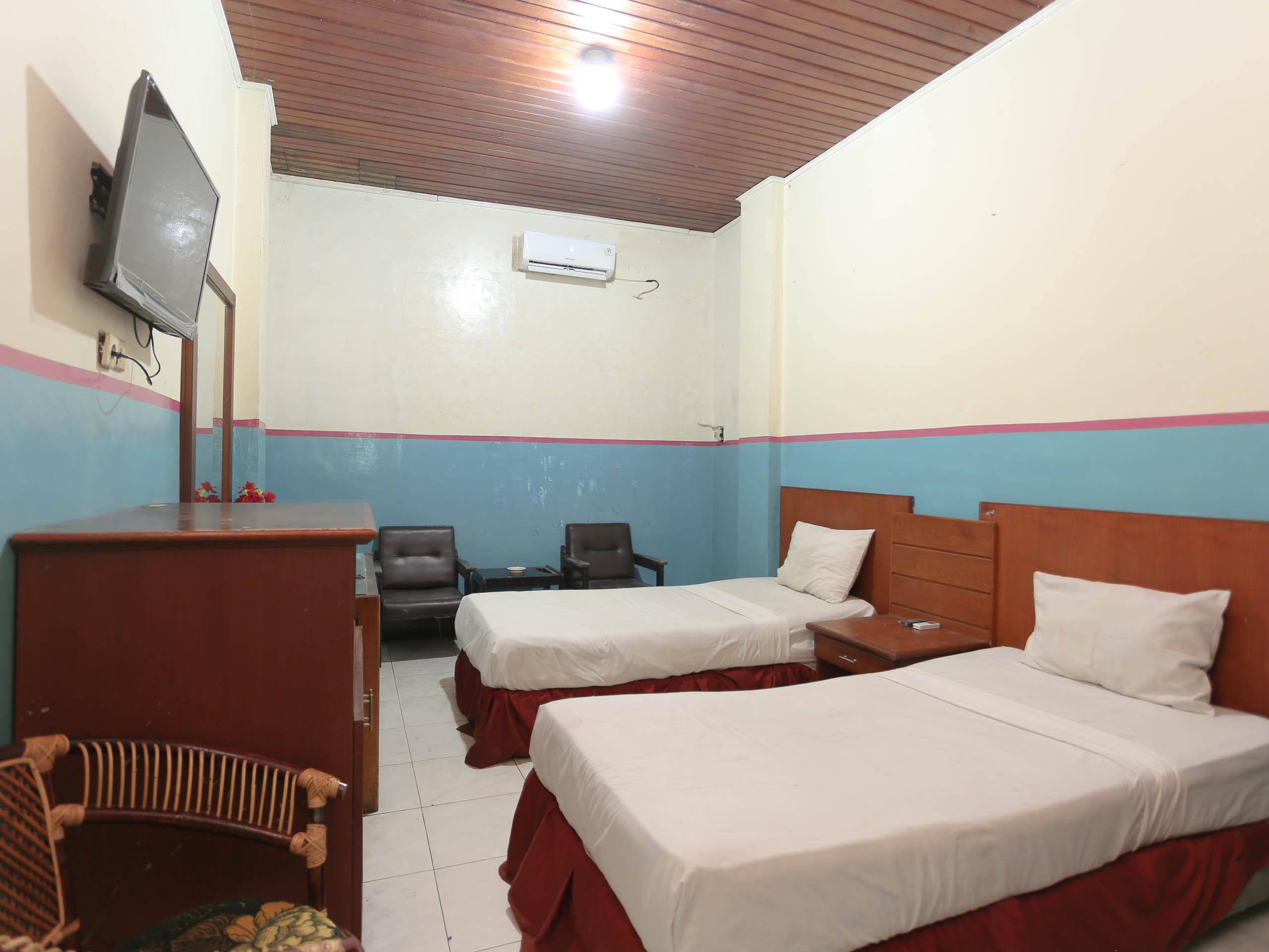 Urbanview Hotel Kharisma Banjarmasin บันจาร์มาซิน ภายนอก รูปภาพ