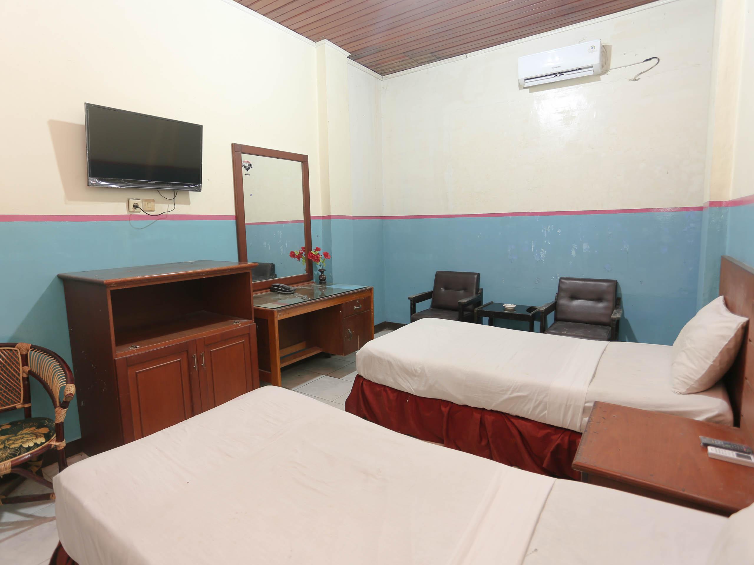 Urbanview Hotel Kharisma Banjarmasin บันจาร์มาซิน ภายนอก รูปภาพ