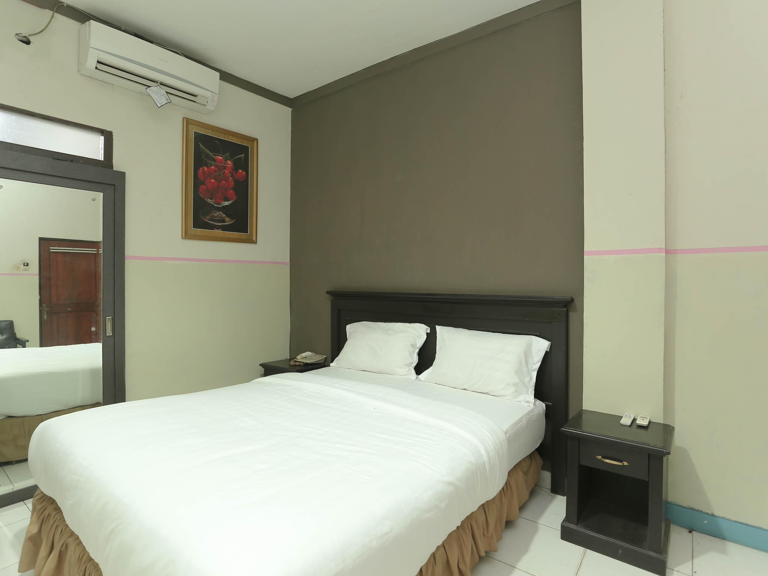 Urbanview Hotel Kharisma Banjarmasin บันจาร์มาซิน ภายนอก รูปภาพ